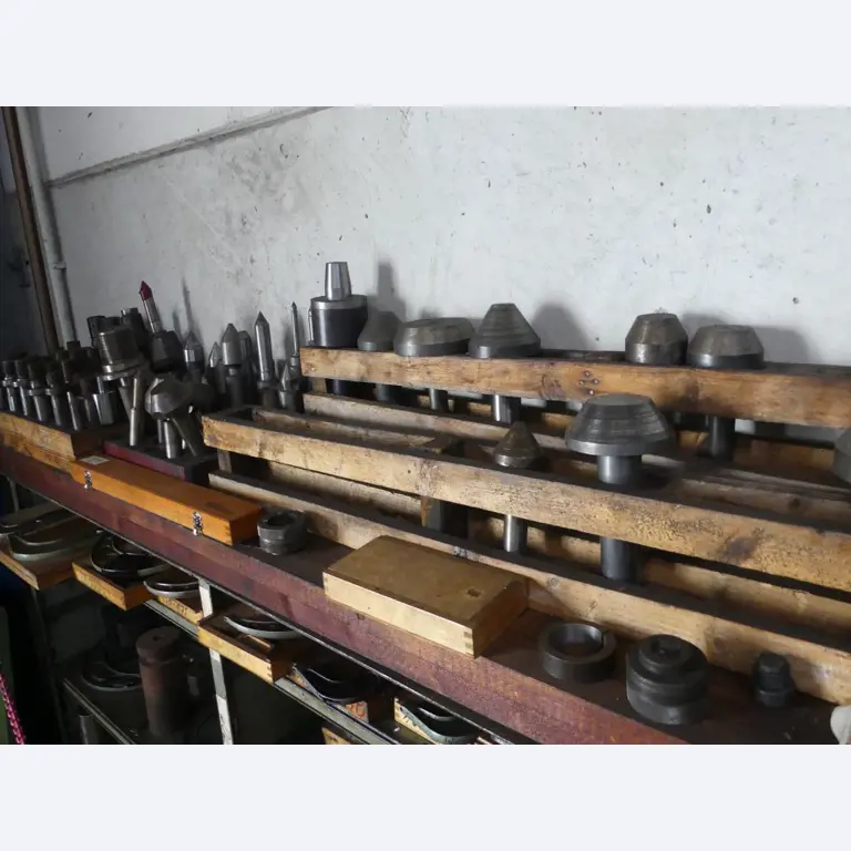 Maszyny i akcesoria oraz narzędzia z sektora inżynierii mechanicznej-15