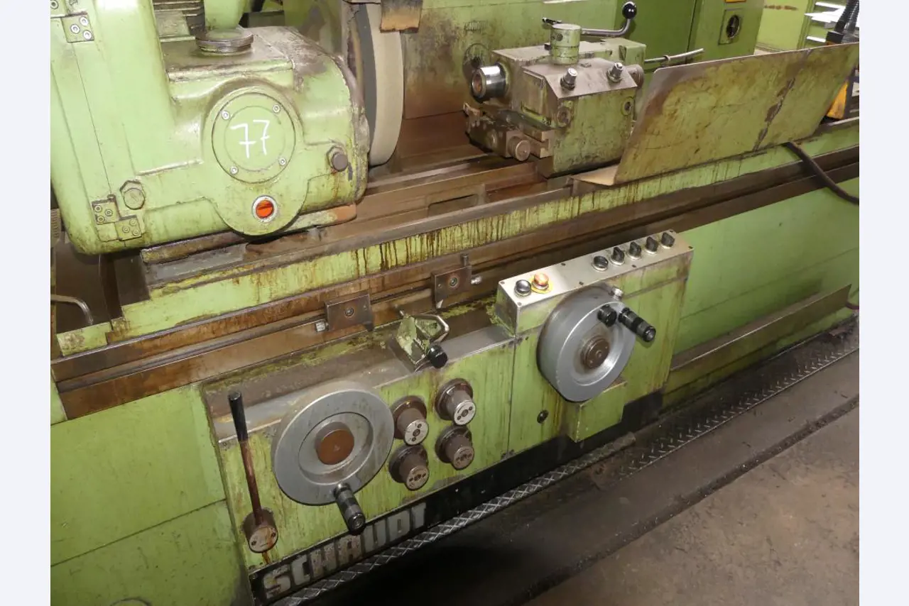 Maszyny i akcesoria oraz narzędzia z sektora inżynierii mechanicznej-1