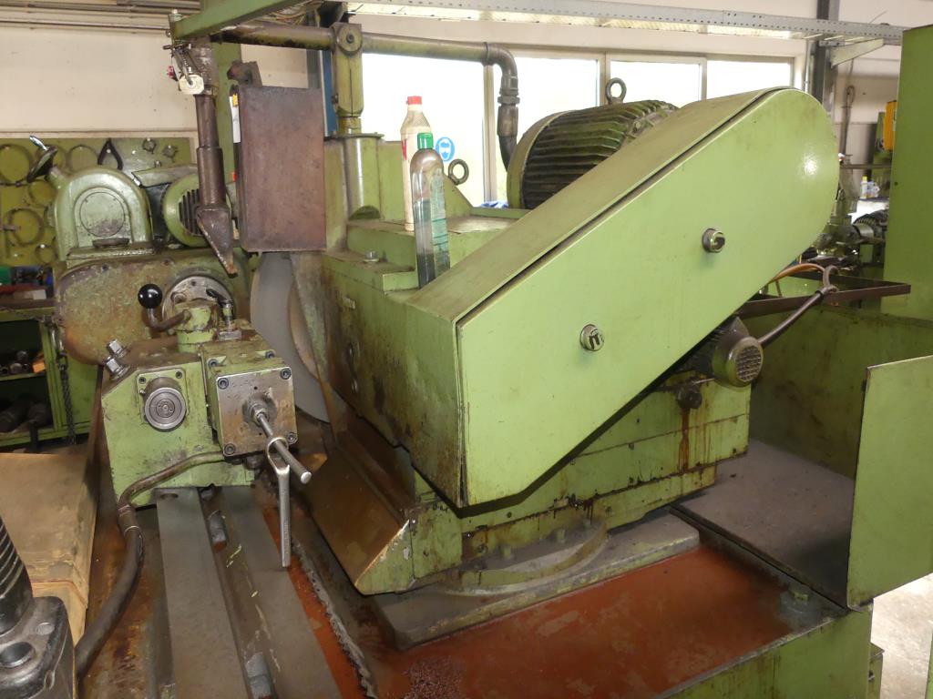 Stroje a příslušenství a nástroje z oblasti strojírenství-5