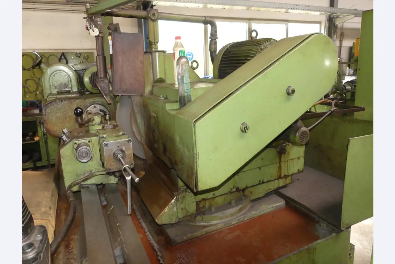 Maszyny i akcesoria oraz narzędzia z sektora inżynierii mechanicznej-5