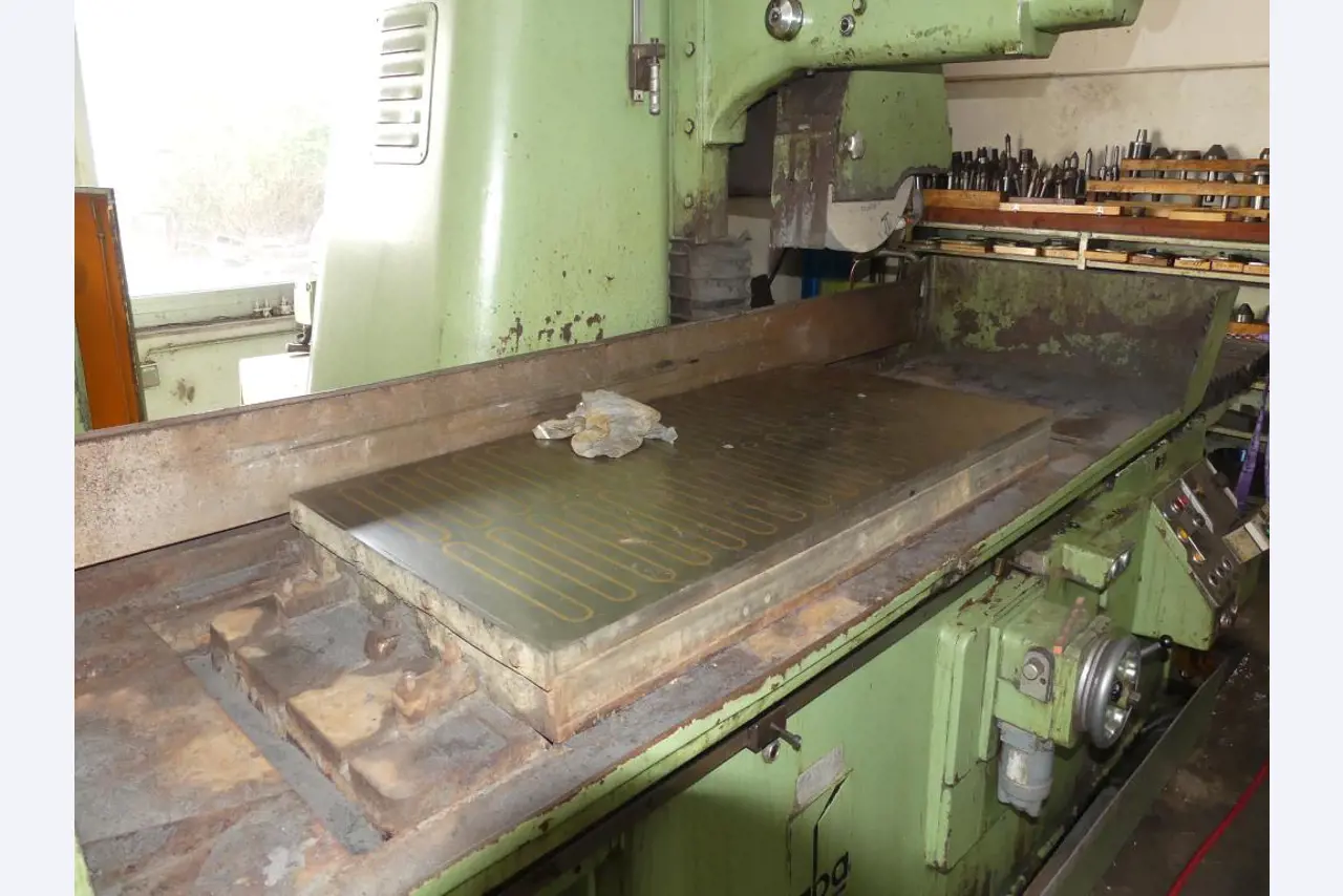 Maszyny i akcesoria oraz narzędzia z sektora inżynierii mechanicznej-4