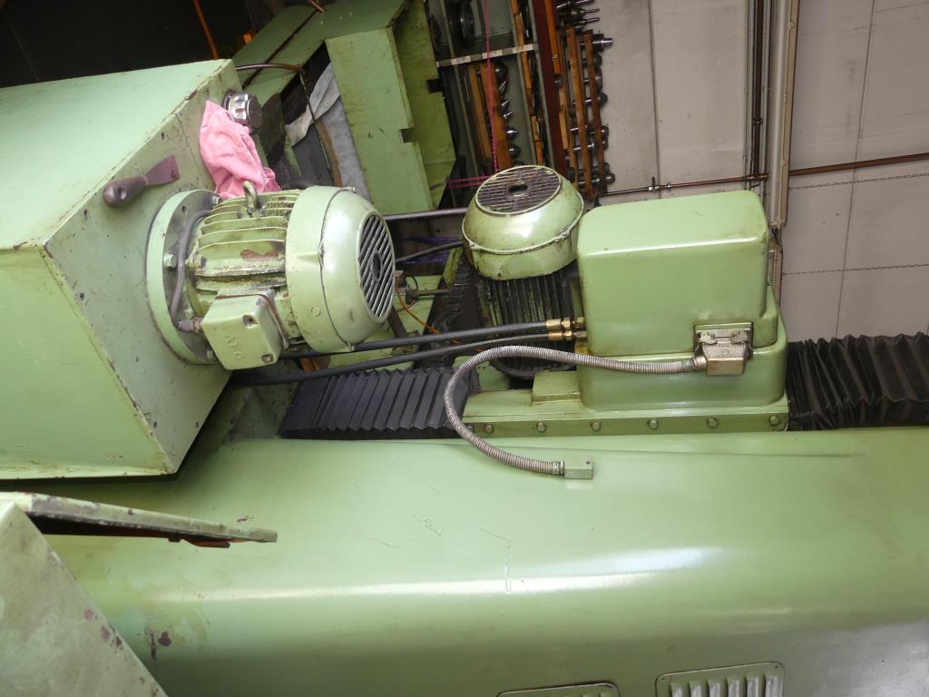 Maszyny i akcesoria oraz narzędzia z sektora inżynierii mechanicznej-7