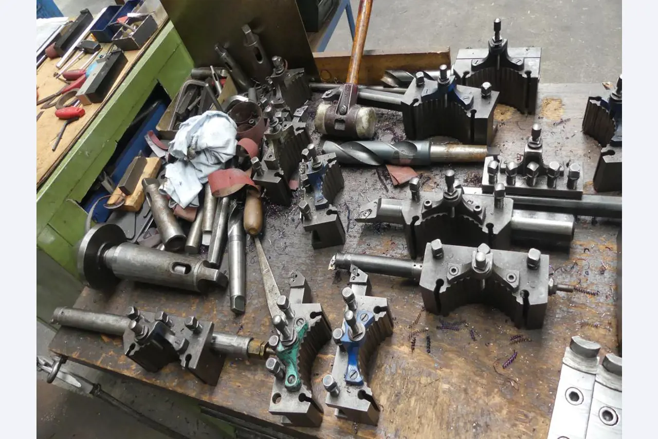 Machines, tools and equipment from mechanical engineering-20