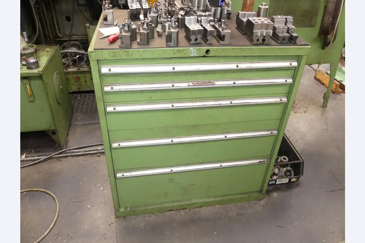 Máquinas e acessórios e ferramentas do sector da construção mecânica-11