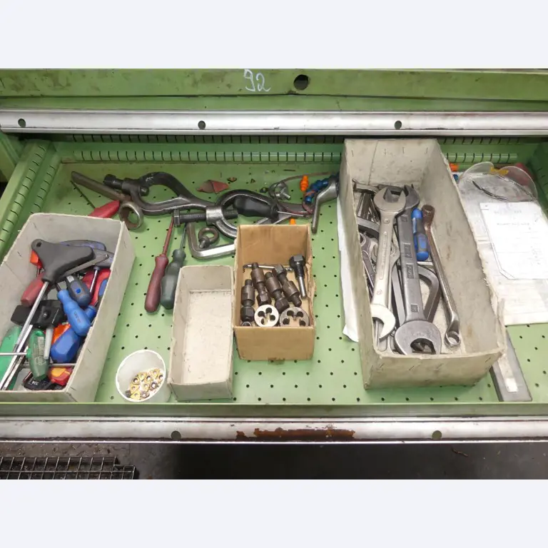 Máquinas e acessórios e ferramentas do sector da construção mecânica-14