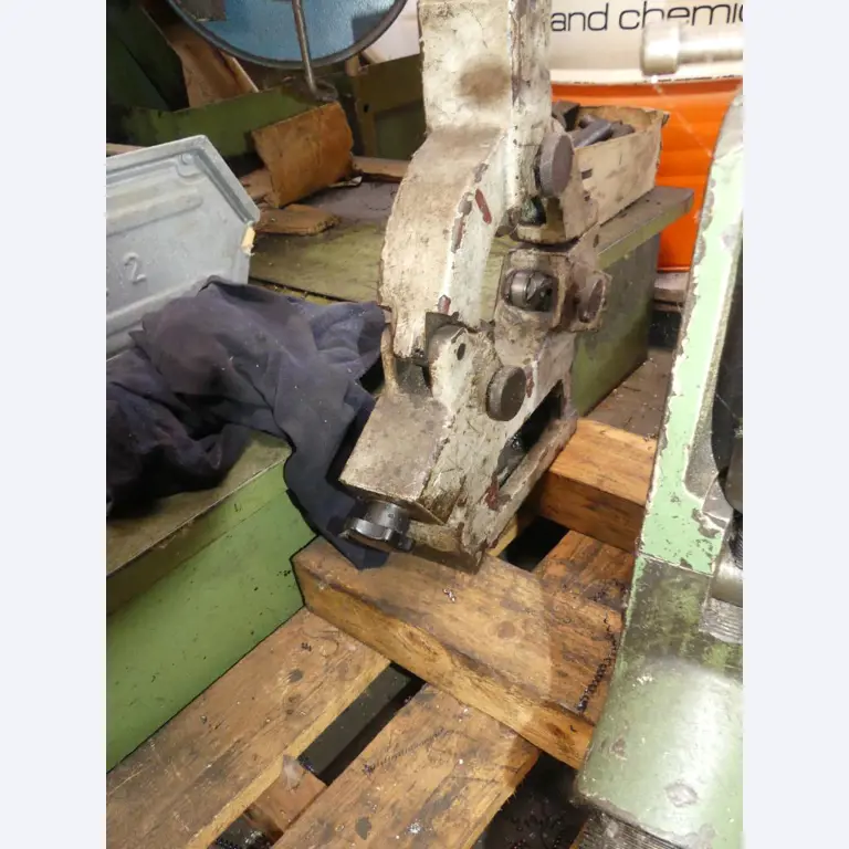 Máquinas e acessórios e ferramentas do sector da construção mecânica-19