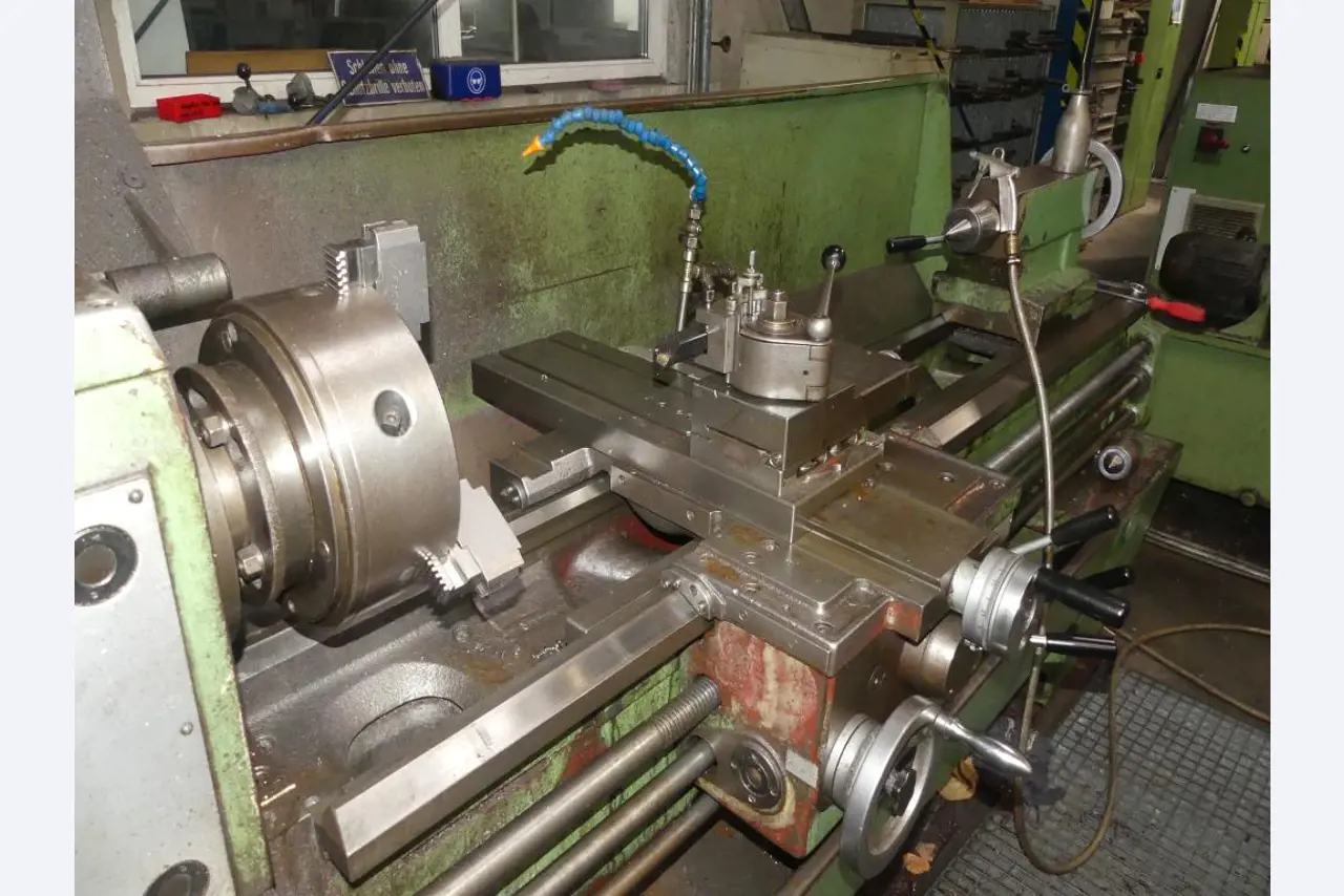 Máquinas e acessórios e ferramentas do sector da construção mecânica-20