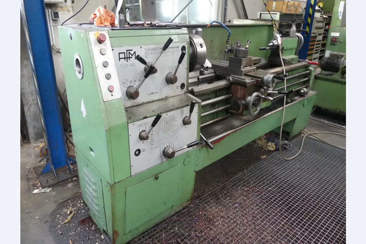 Máquinas e acessórios e ferramentas do sector da construção mecânica-1