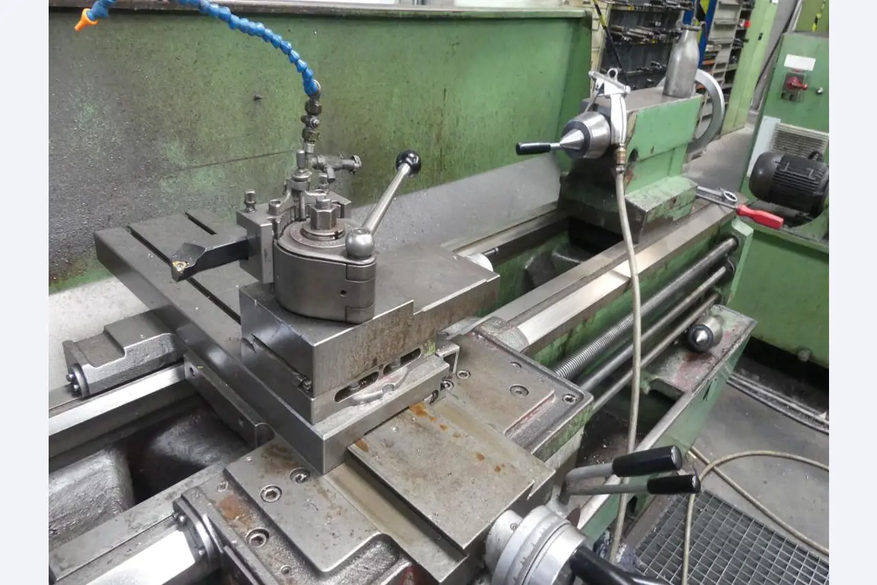 Máquinas e acessórios e ferramentas do sector da construção mecânica-4