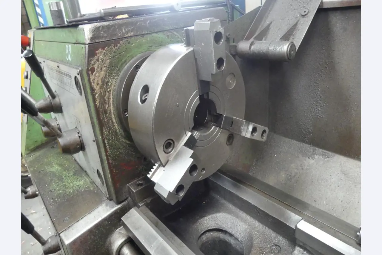 Máquinas e acessórios e ferramentas do sector da construção mecânica-5