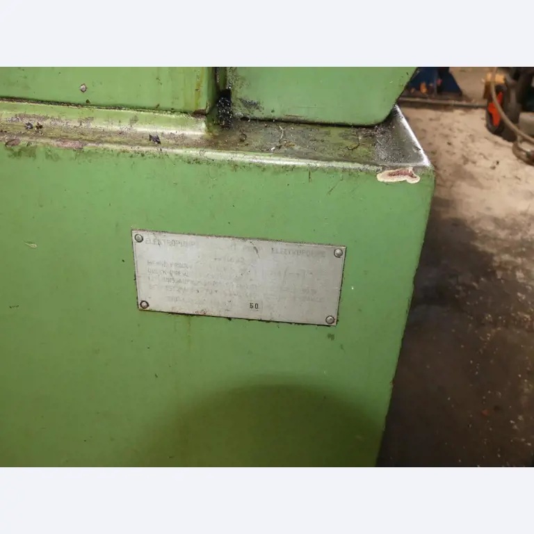 Máquinas e acessórios e ferramentas do sector da construção mecânica-8