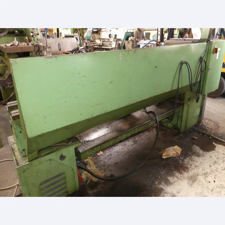 Máquinas e acessórios e ferramentas do sector da construção mecânica-9