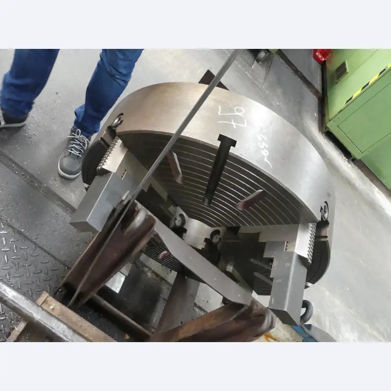 Maszyny i akcesoria oraz narzędzia z sektora inżynierii mechanicznej-13