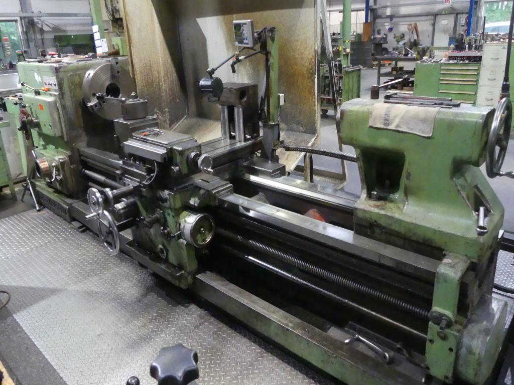 Maszyny i akcesoria oraz narzędzia z sektora inżynierii mechanicznej-21