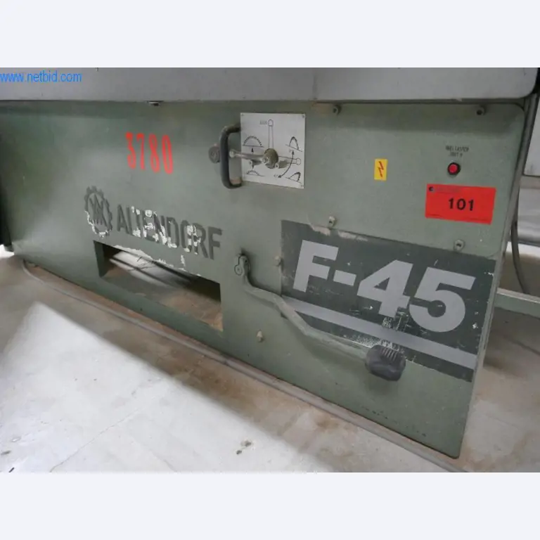 Máquinas para a produção de mobiliário para salas de estar-3