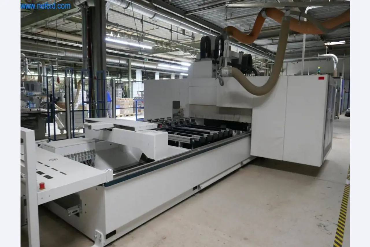 Máquinas para a produção de mobiliário para salas de estar-3