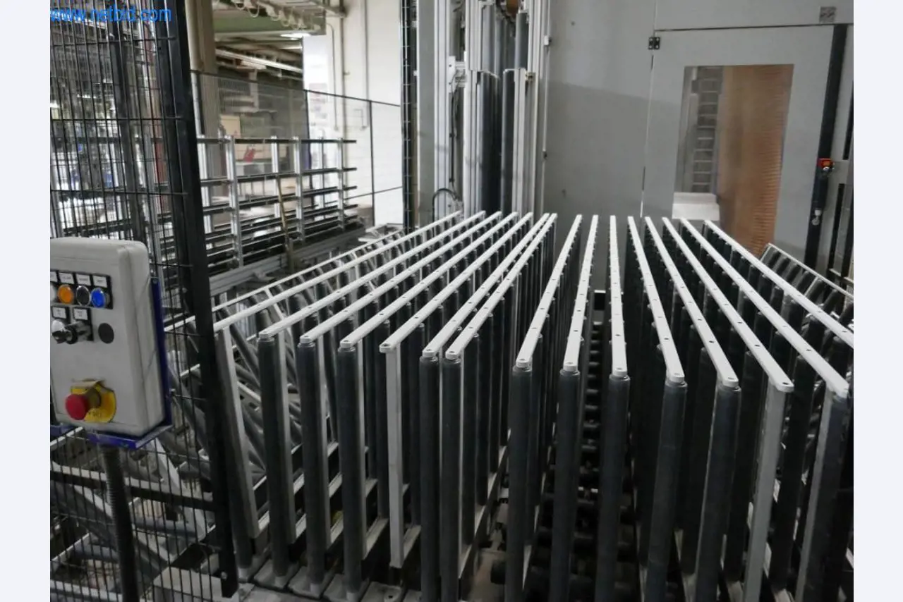 Máquinas para a produção de mobiliário para salas de estar-2