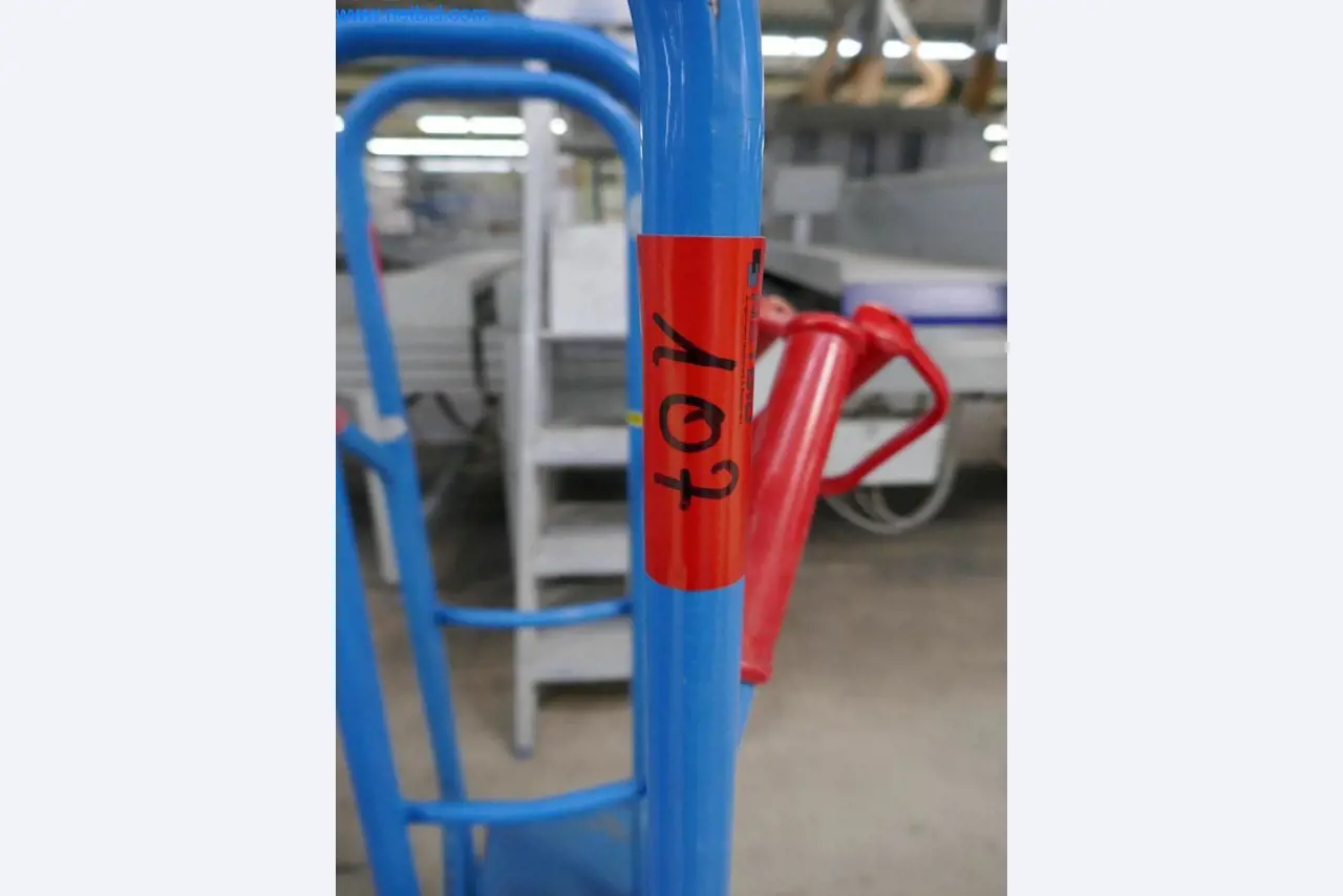 Maschinen zur Herstellung von Wohnraummöbeln-2