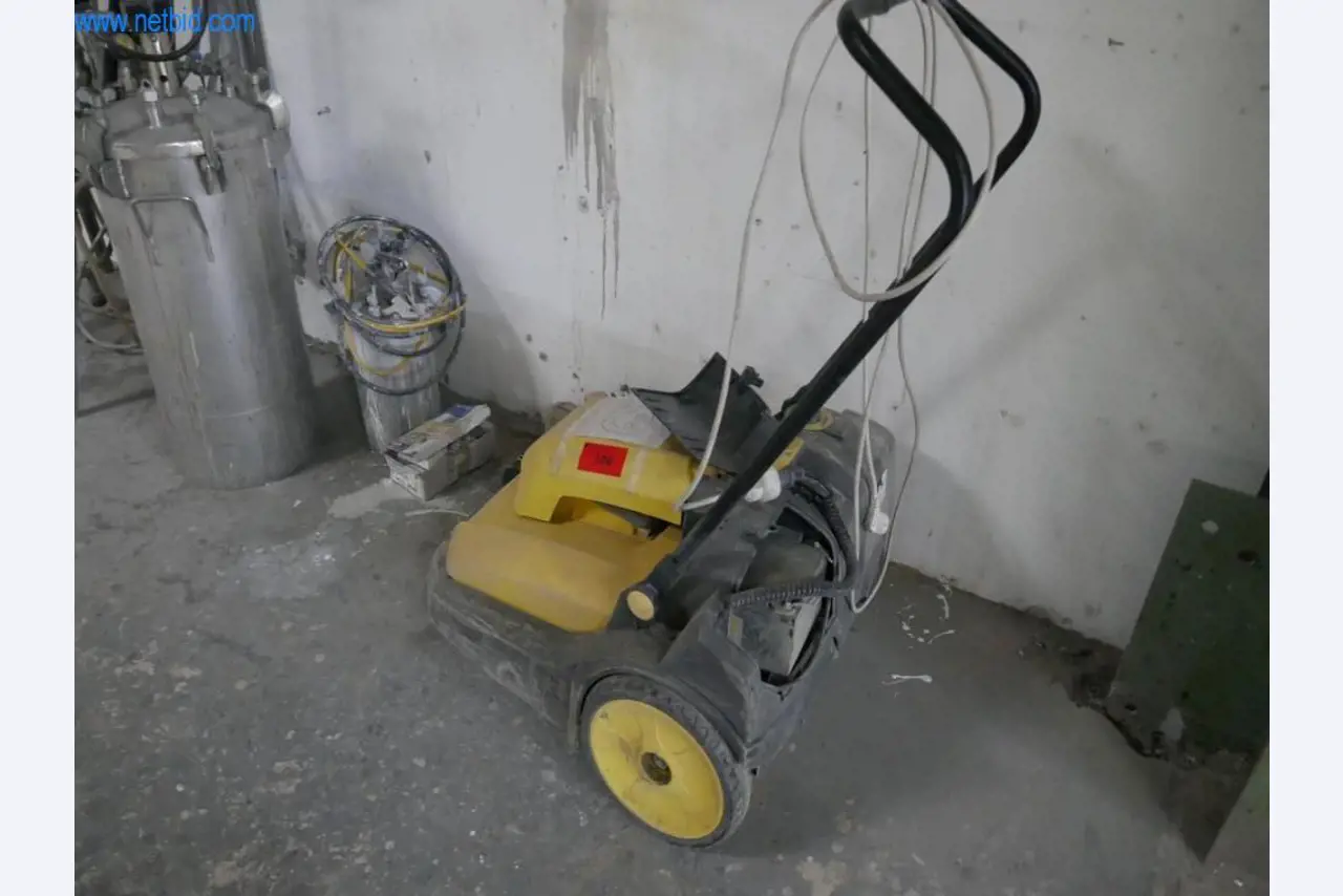 Maschinen zur Herstellung von Wohnraummöbeln-1