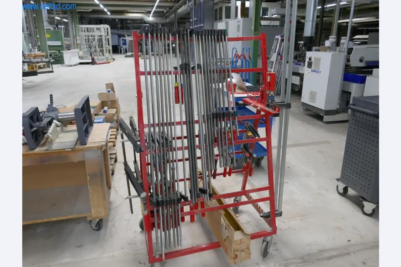 Máquinas para a produção de mobiliário para salas de estar-1