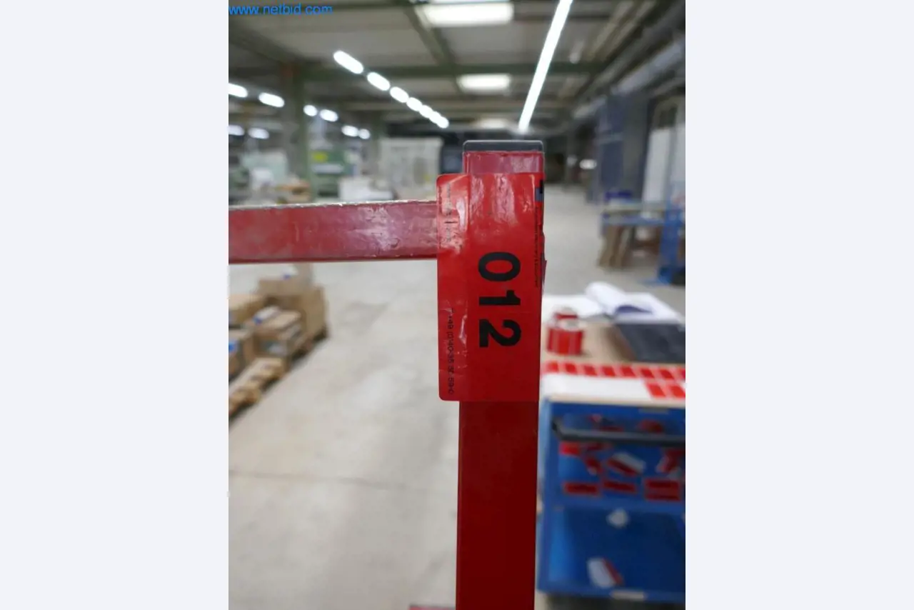 Máquinas para a produção de mobiliário para salas de estar-2