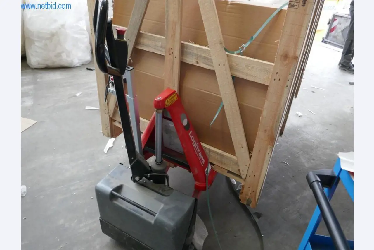 Máquinas para a produção de mobiliário para salas de estar-1