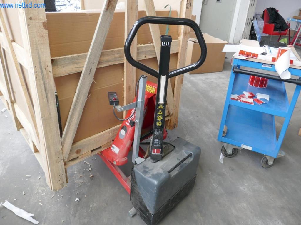 Máquinas para a produção de mobiliário para salas de estar-2