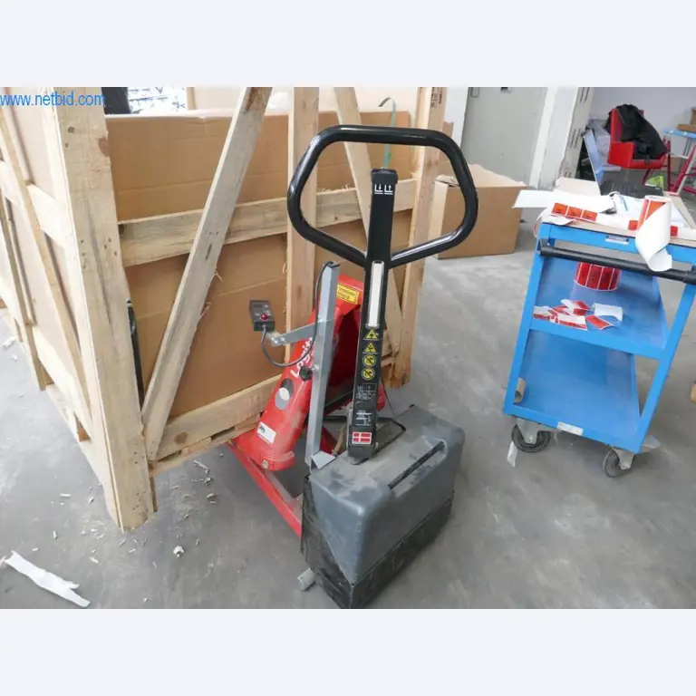 Máquinas para a produção de mobiliário para salas de estar-2