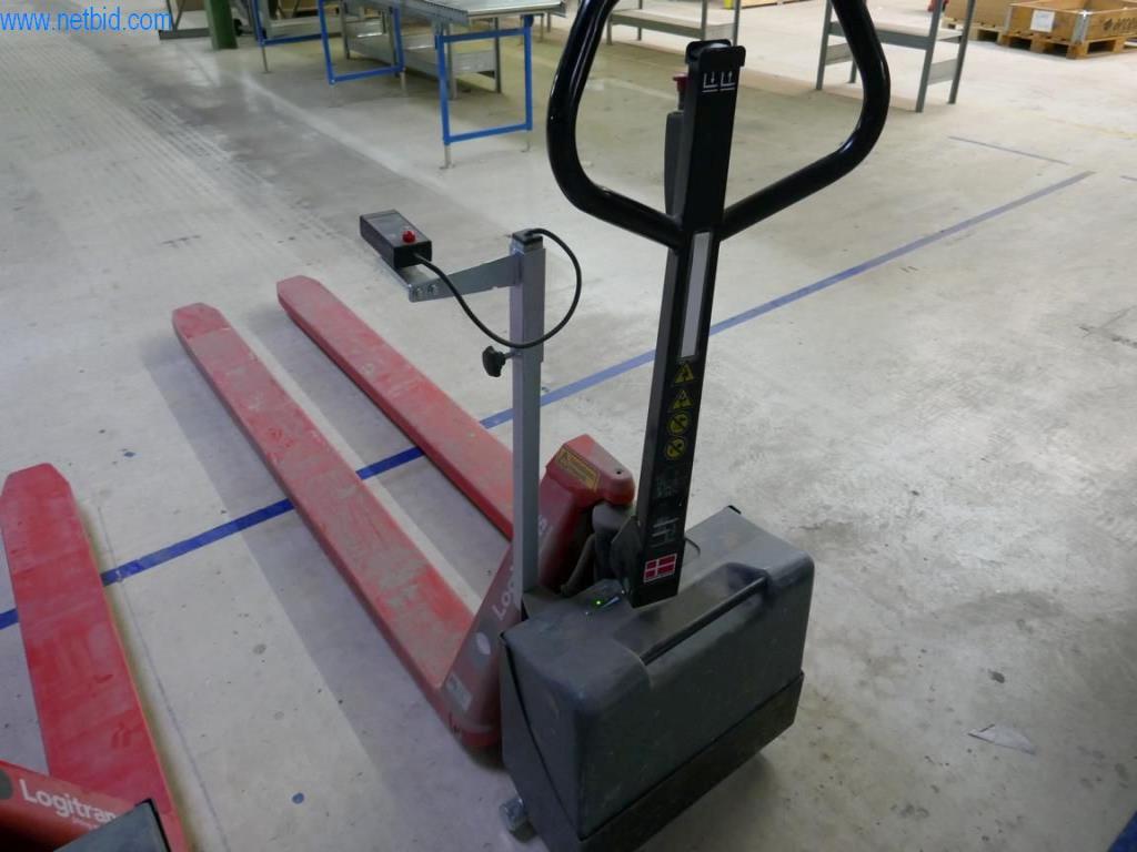 Máquinas para a produção de mobiliário para salas de estar-2