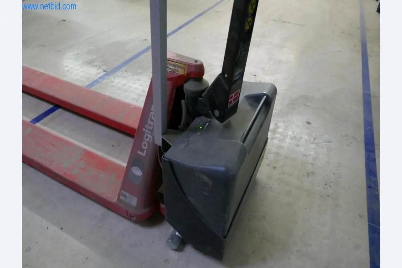 Máquinas para a produção de mobiliário para salas de estar-4