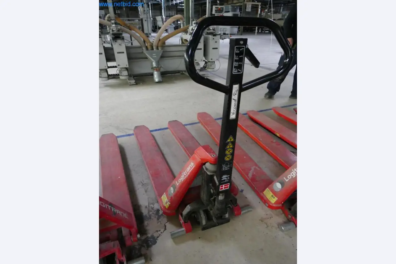 Machines voor de productie van woonkamermeubels-1