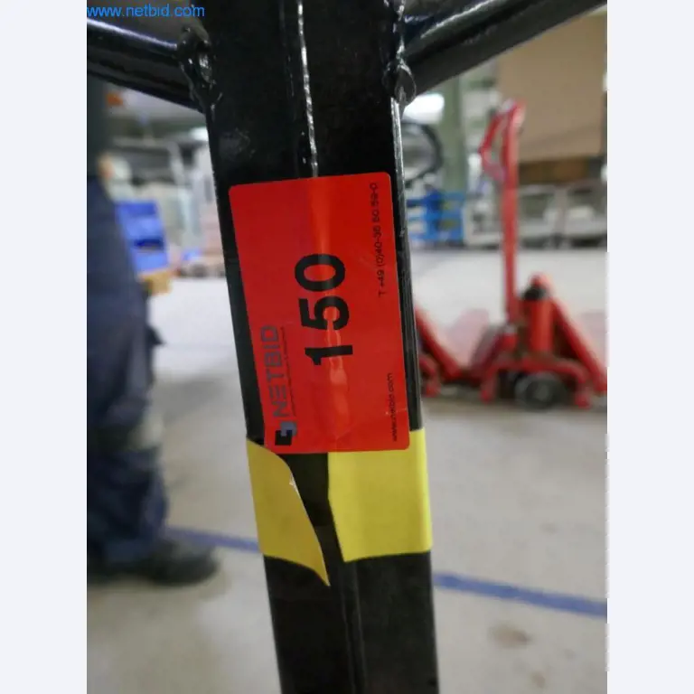 Stroje na výrobu obývacího nábytku-2