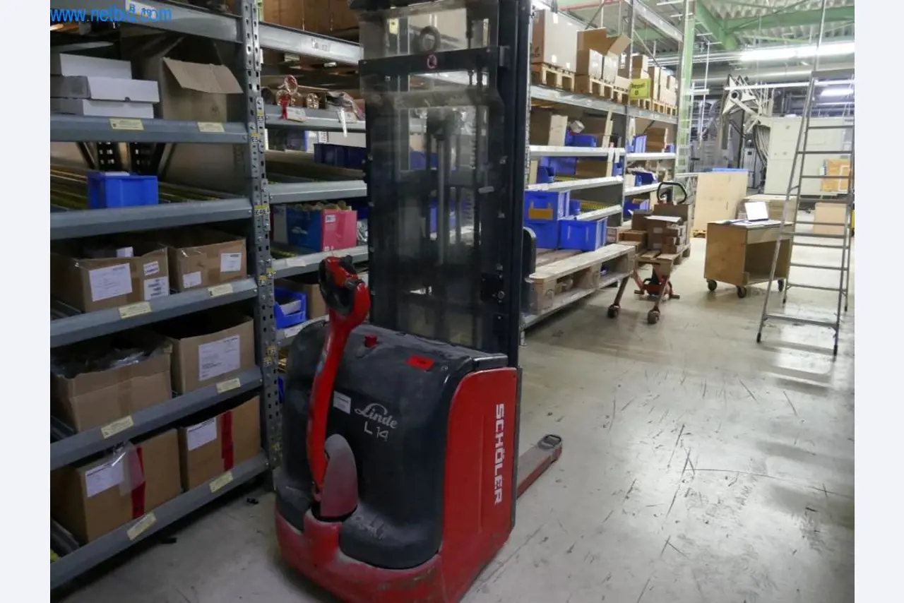 Máquinas para a produção de mobiliário para salas de estar-1