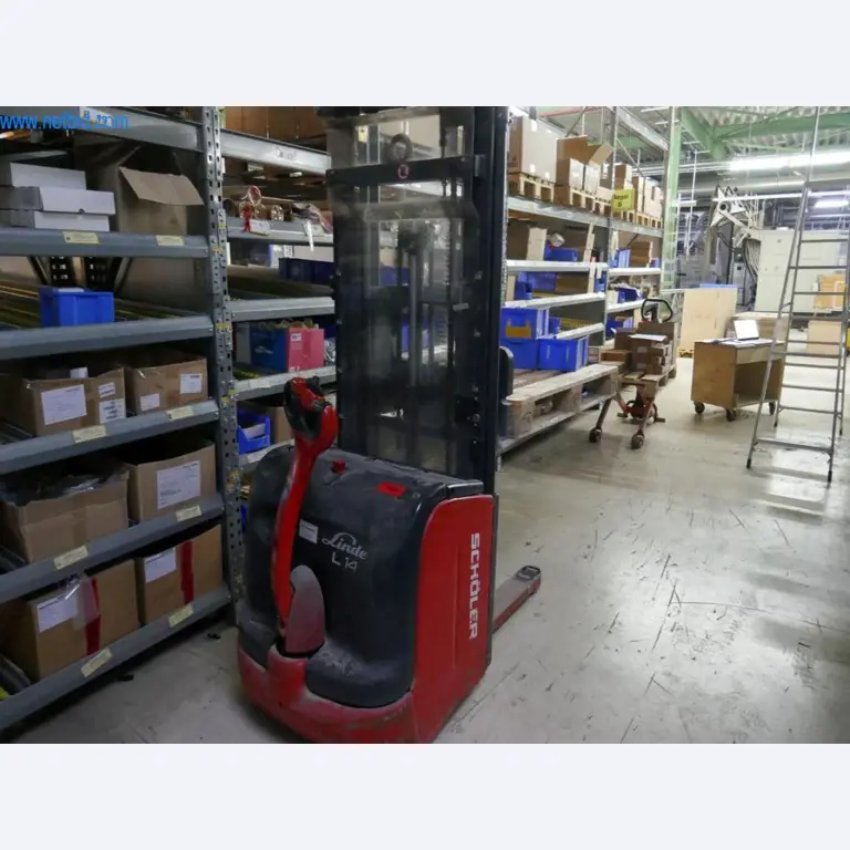 Máquinas para a produção de mobiliário para salas de estar-1