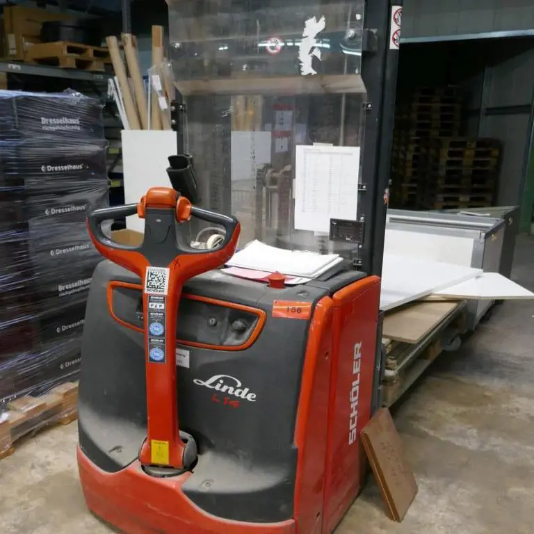 Electric pedestrian pallet truck Linde L14