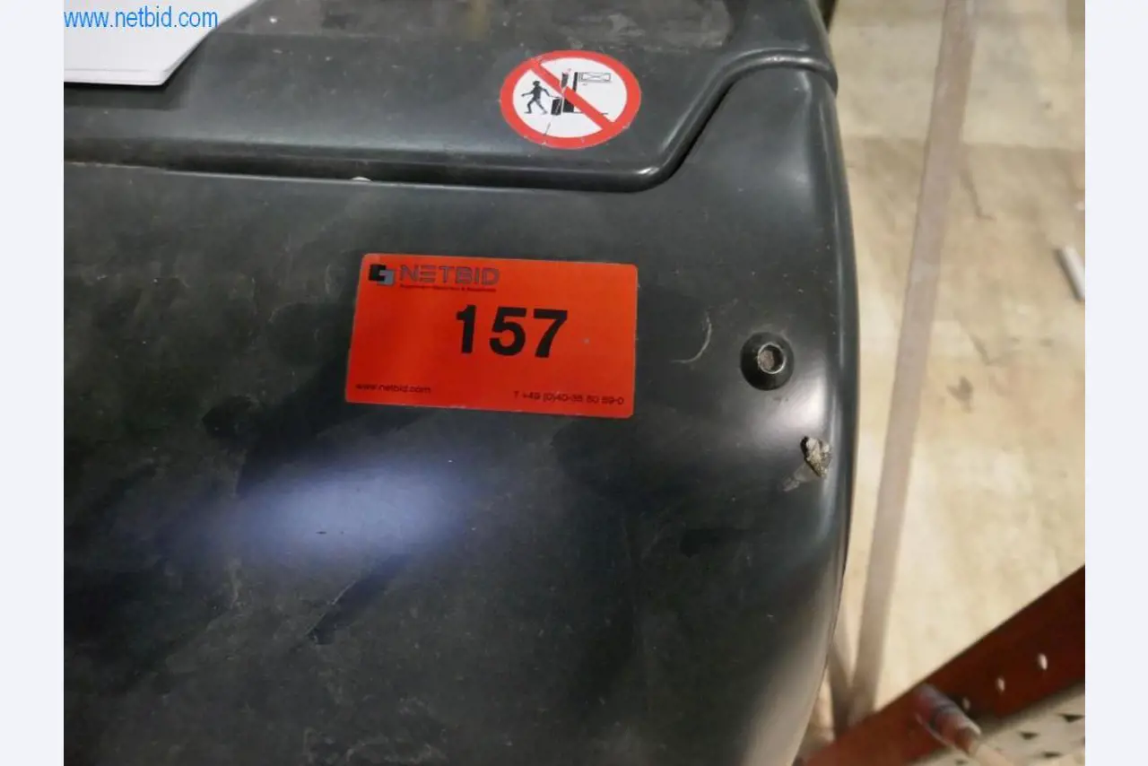 Máquinas para a produção de mobiliário para salas de estar-2