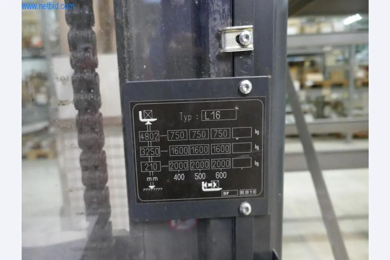 Máquinas para a produção de mobiliário para salas de estar-3