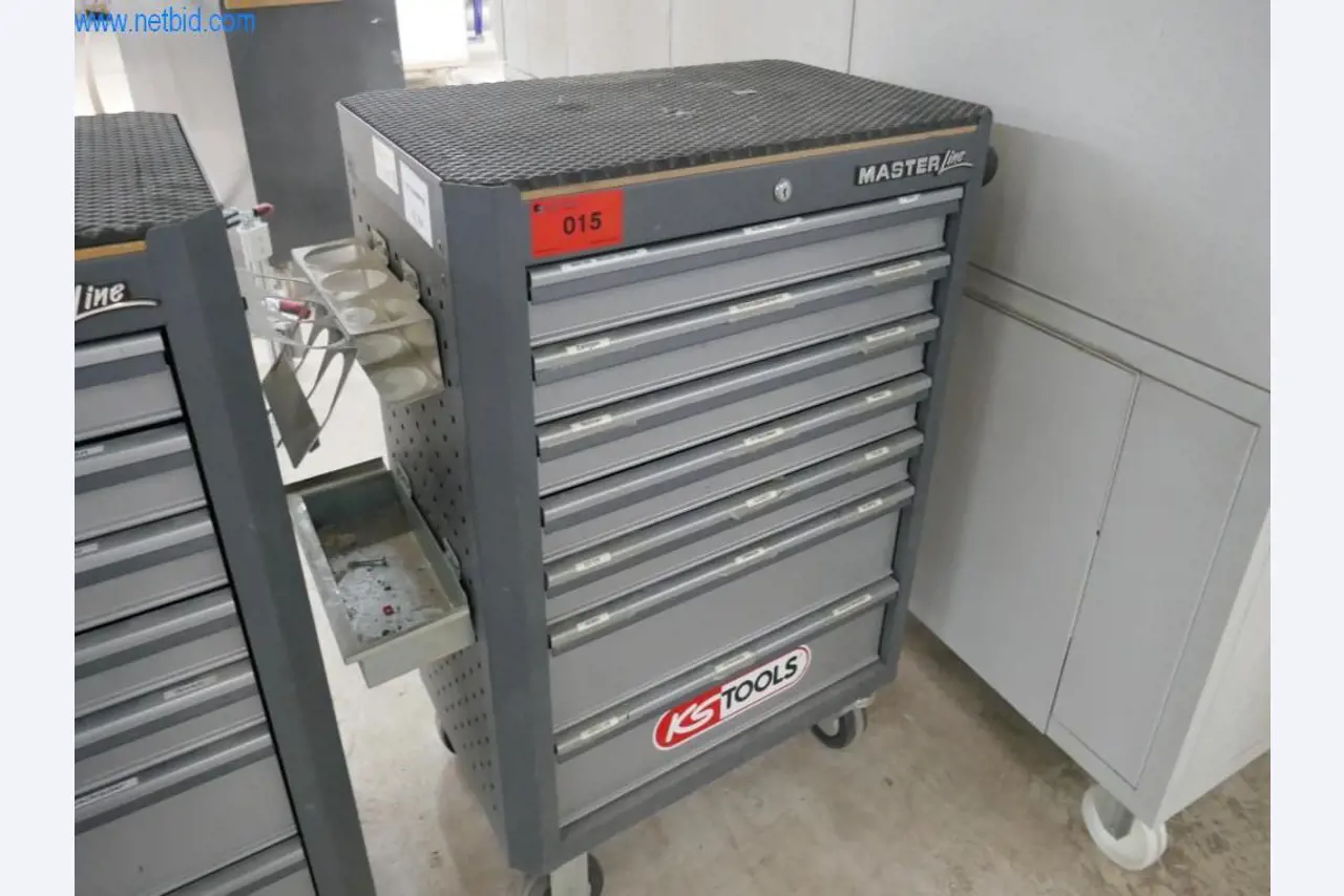 Maschinen zur Herstellung von Wohnraummöbeln-1