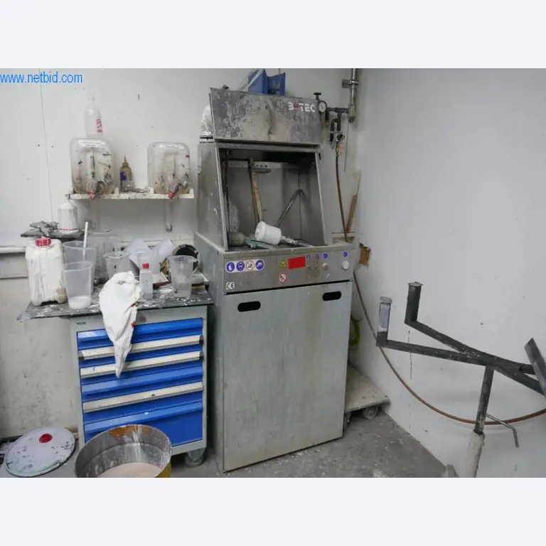 Maschinen zur Herstellung von Wohnraummöbeln-2