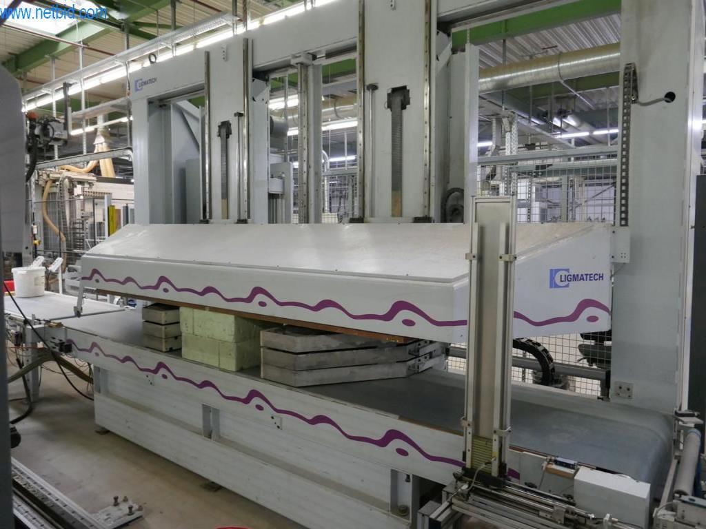 Machines pour la fabrication de meubles d'intérieur-4