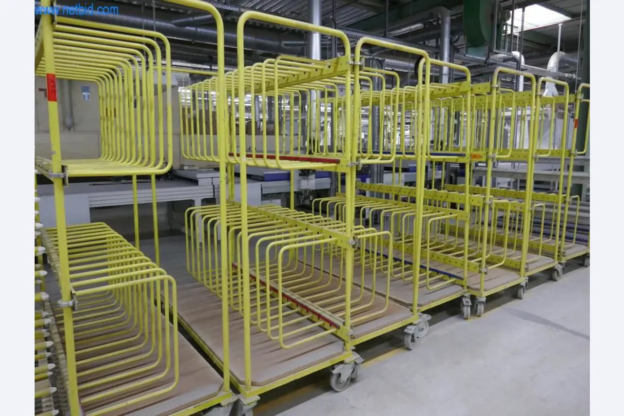 Máquinas para a produção de mobiliário para salas de estar-2