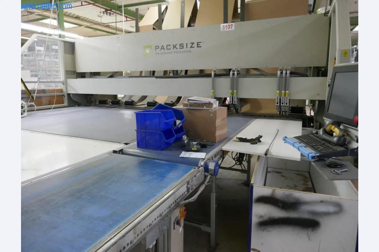 Máquinas para a produção de mobiliário para salas de estar-2