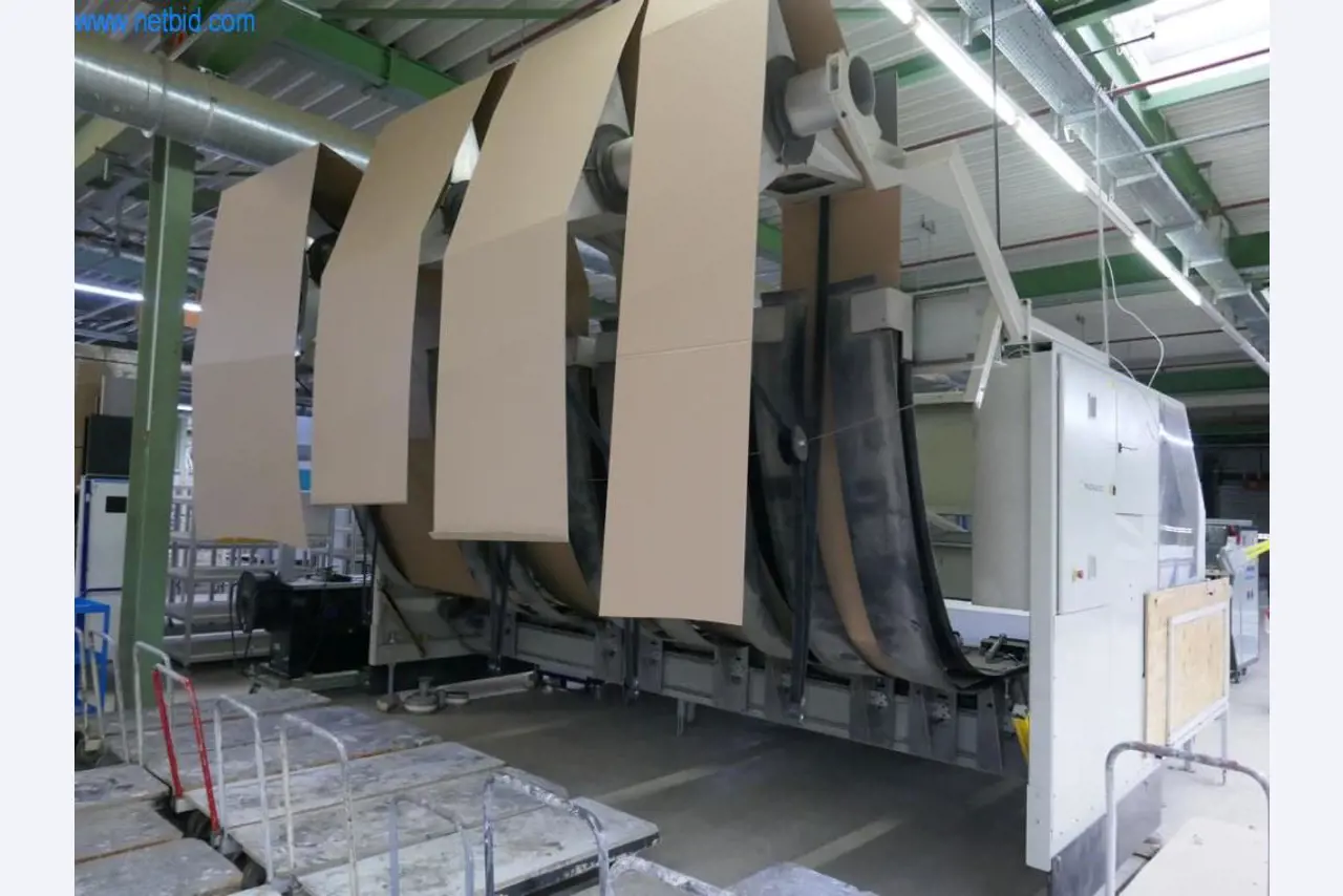 Máquinas para a produção de mobiliário para salas de estar-6