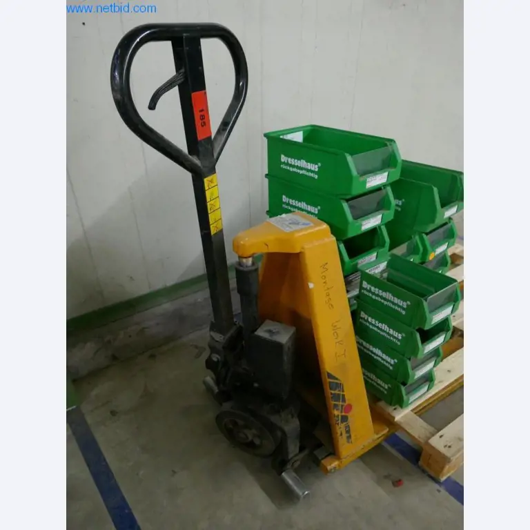 Maschinen zur Herstellung von Wohnraummöbeln-3