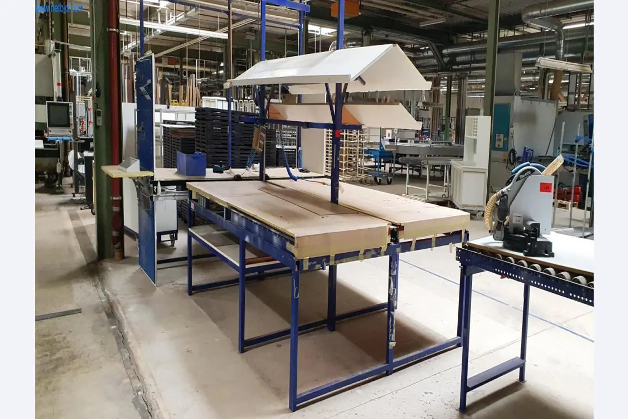 Máquinas para a produção de mobiliário para salas de estar-2