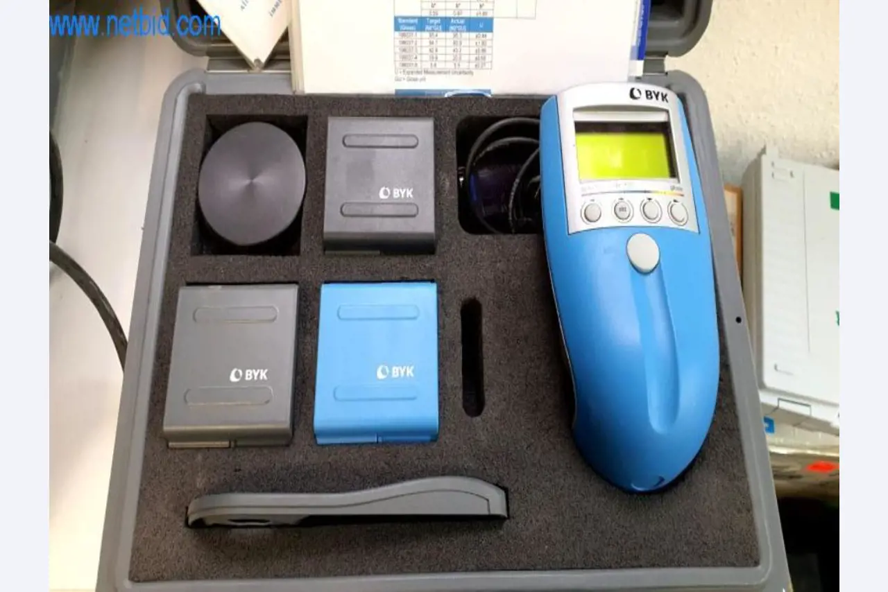 Máquinas para a produção de mobiliário para salas de estar-1