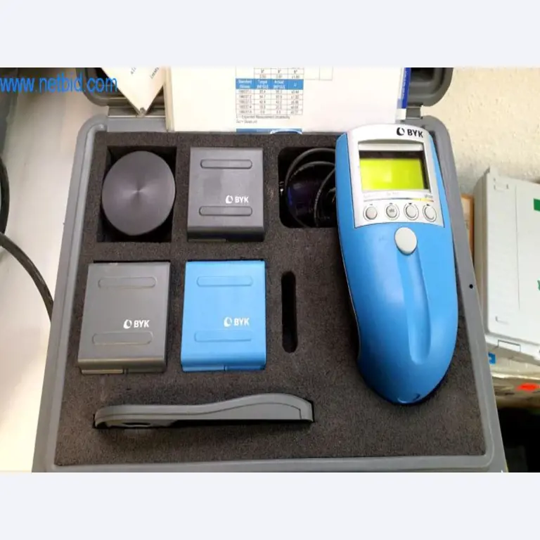 Máquinas para a produção de mobiliário para salas de estar-1