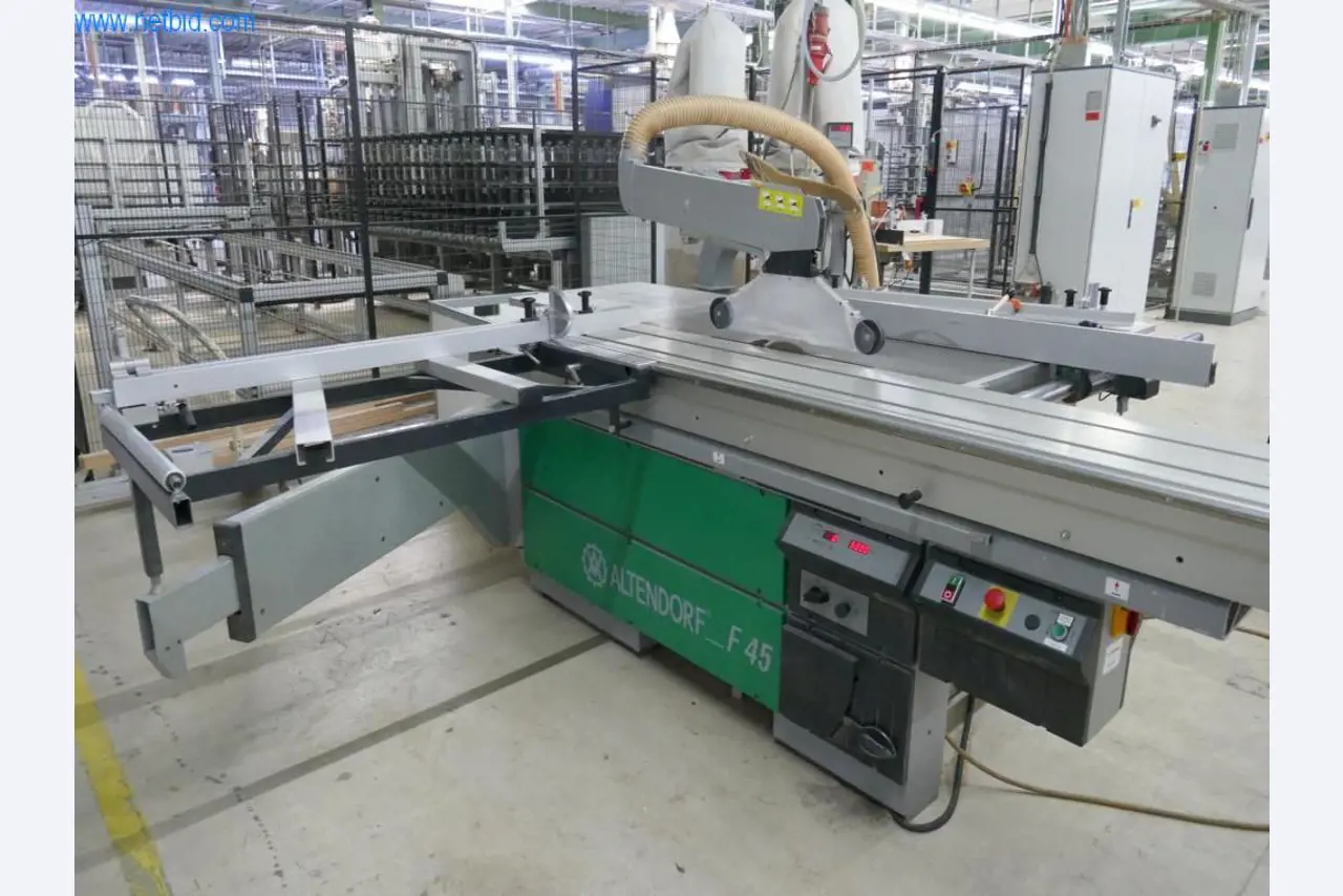 Machines voor de productie van woonkamermeubels-3