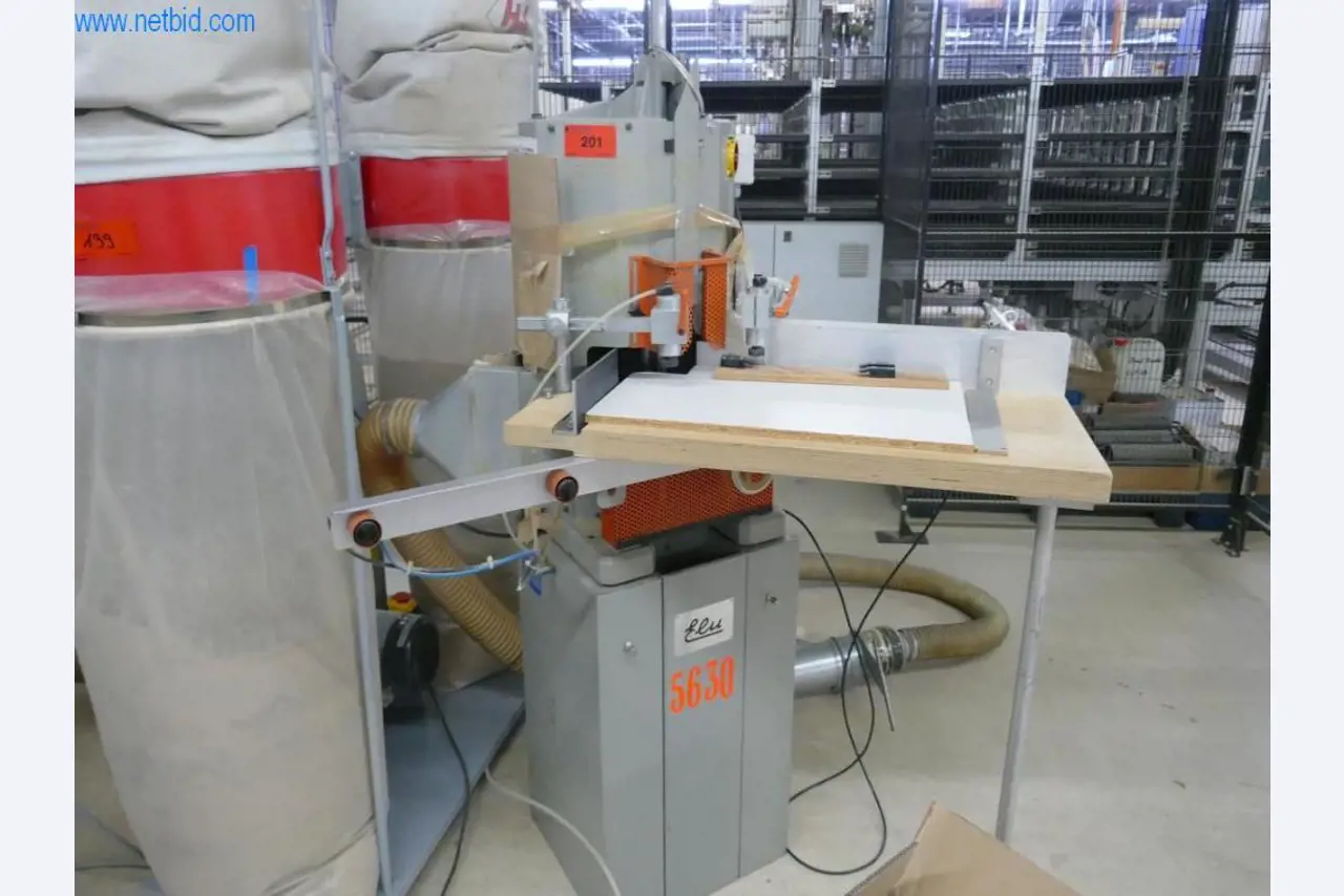 Machines voor de productie van woonkamermeubels-1