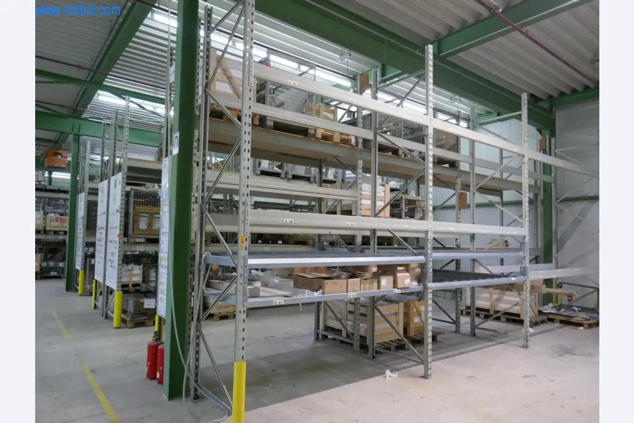 Máquinas para a produção de mobiliário para salas de estar-2